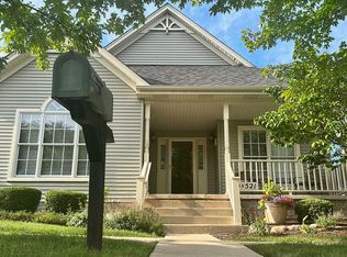 N521 Ford Dr, Geneva, IL 60134