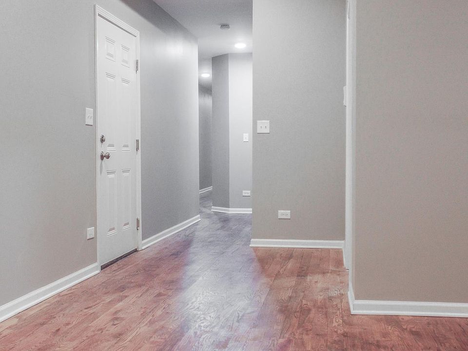 1st image of 4764 S Michigan Ave Unit 2