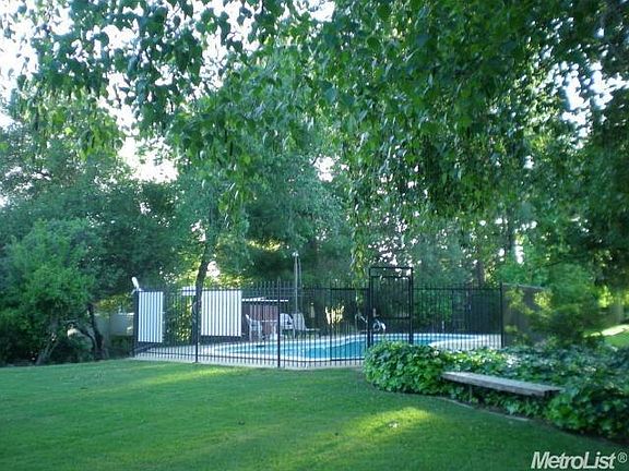 3rd image of 3546 Orinda Cir