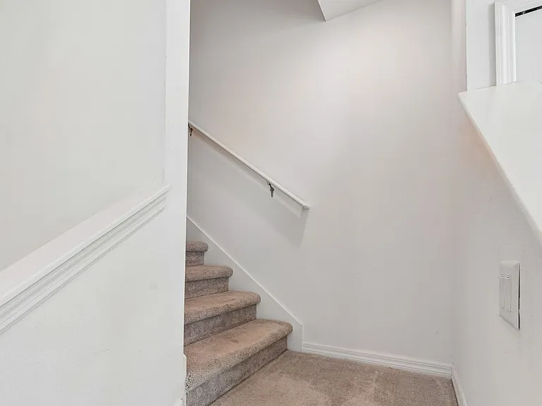 34214 Rogallo Ln — Photo 9
