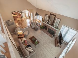 8005 Oak Bridge Ln, Fairfax Station, VA 22039