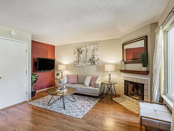 5th image of 414 Coyote Creek Cir