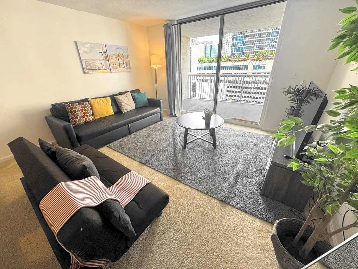 1 bed, 1.0 bath, 818 sqft, $2,485 — Photo 3