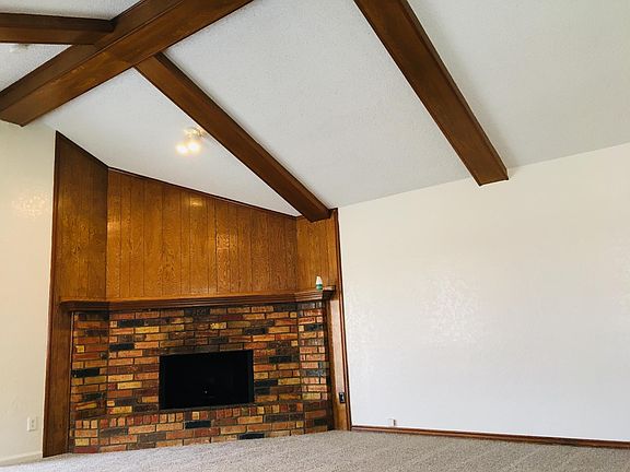 5th image of 332 S Stewart Ave