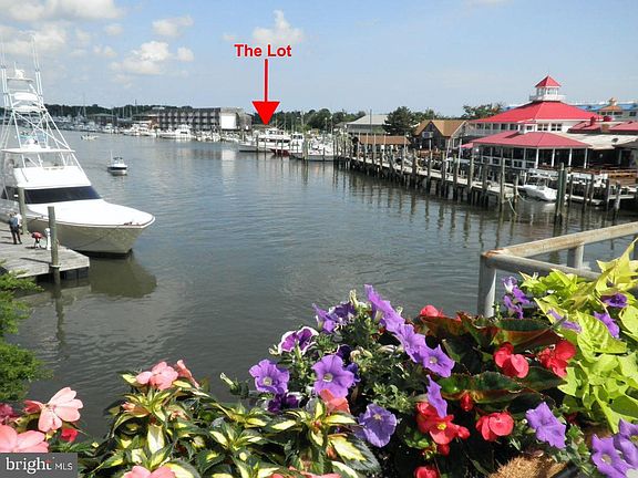 2nd image of 201 Anglers Rd