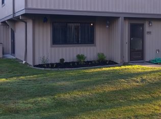 11933 Harbour Light Dr #1933, North Royalton, OH 44133