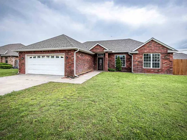 1206 1st St, Elgin, OK 73538