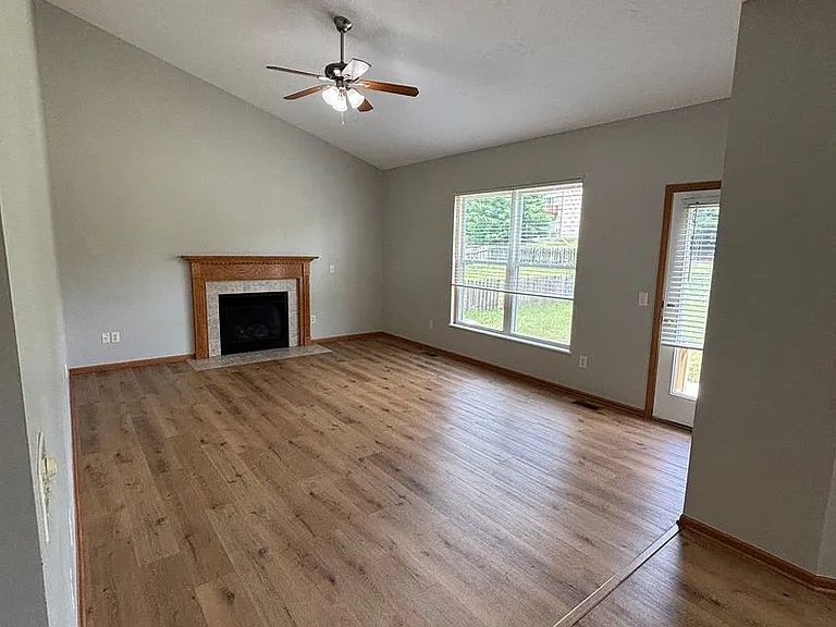 544 Sycamore Creek St — Photo 17