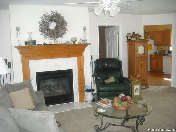 4th image of 2 Lauretta Dr