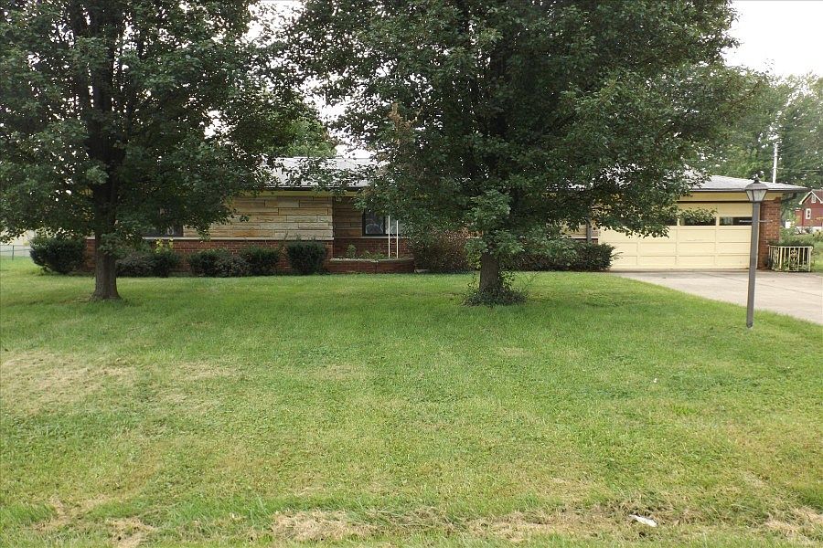 1st image of 607 Wilfert Dr