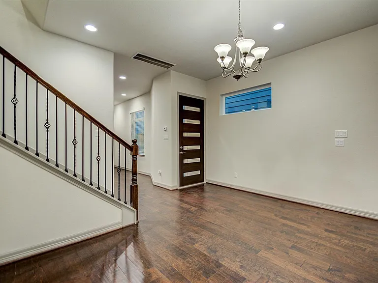 5941 Kansas St — Photo 4