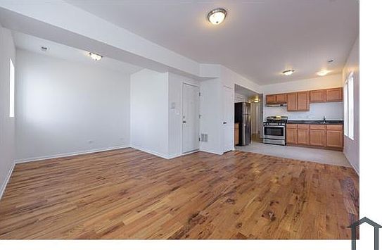 4th image of 7550 S Coles Ave #3A