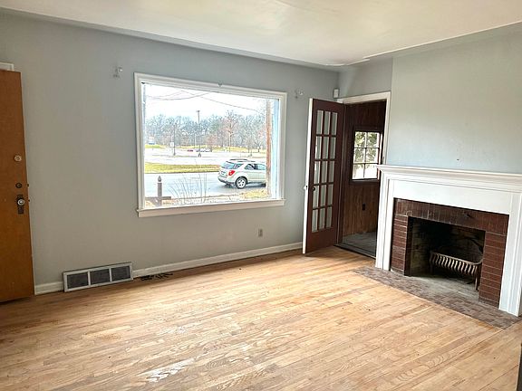 4th image of 266 North Ave