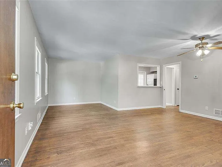 799 Marstevan Dr NE — Photo 33