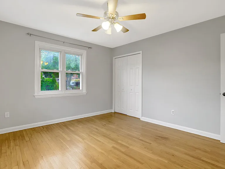 2340 Fairview Ter — Photo 15
