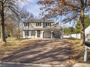 301 Thistle Ln, Perkasie, PA 18944
