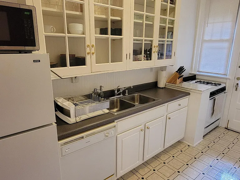 2107 Village Dr #3 — Photo 9