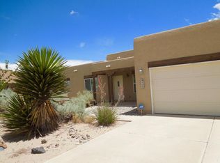 408 9th St NE, Rio Rancho, NM 87124