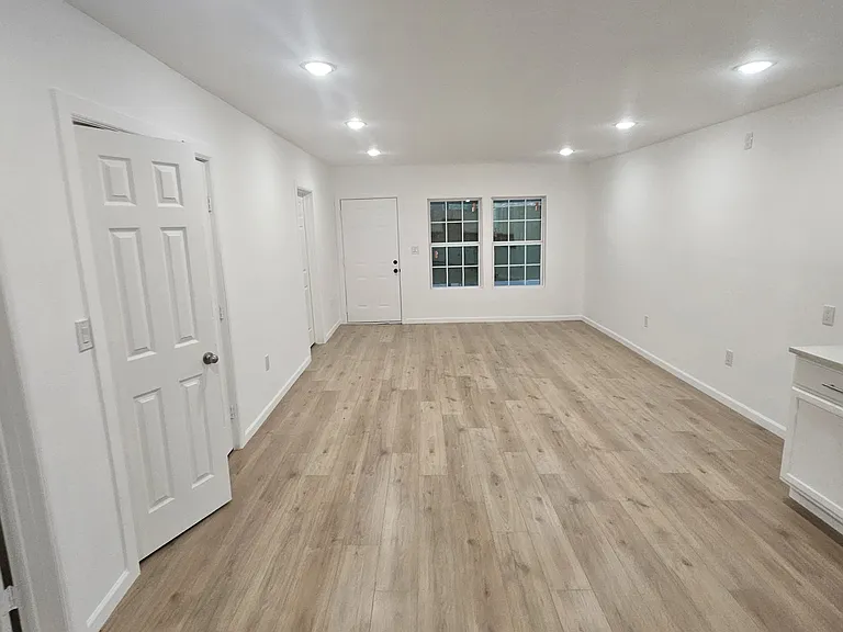 3802 Kynard St — Photo 18