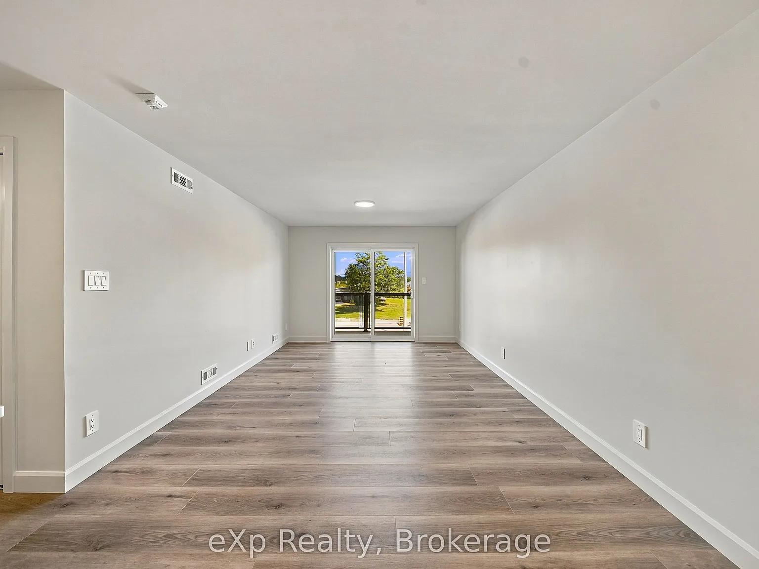 2 bed, $2,100 — Photo 4