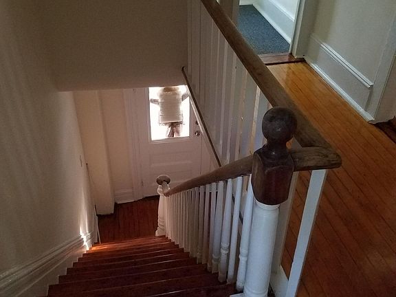 4th image of 337 2nd St Floor 2