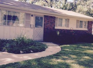 1409 E 19th St, Lawrence, KS 66046