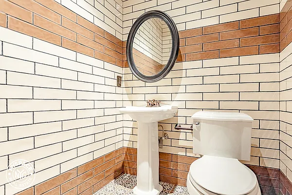 Rented by MySpaceNYC | media 6