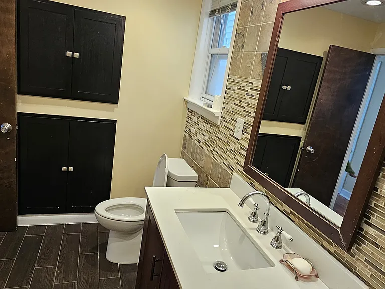 38 Humphrey Ave #1 — Photo 8