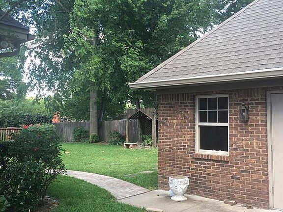 3rd image of 664 Flagstaff Dr