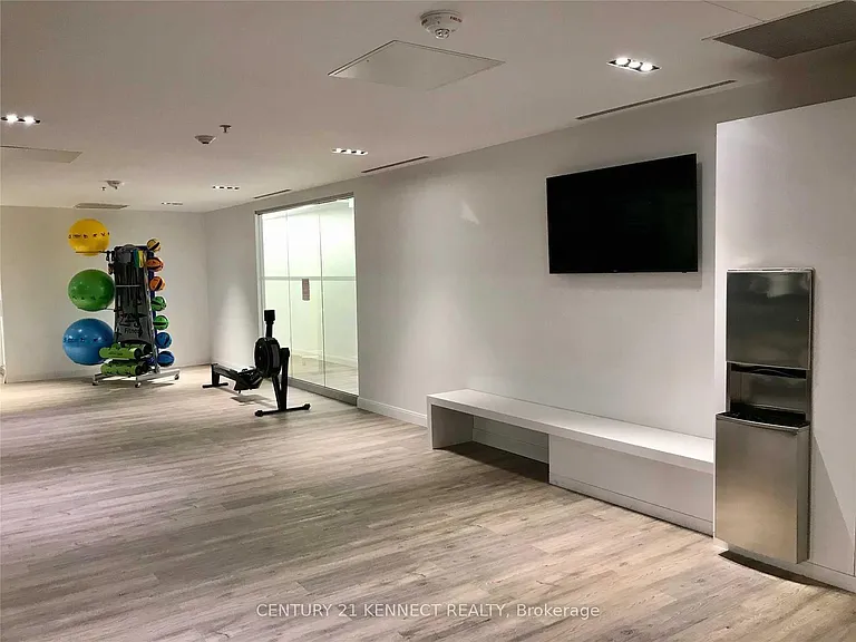 181 Dundas St E #1108 — Photo 8