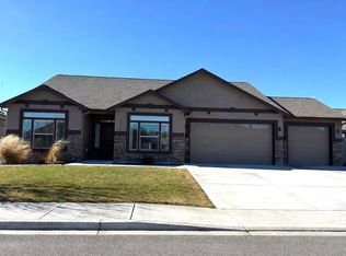 2772 Grayhawk Loop, Richland, WA 99354
