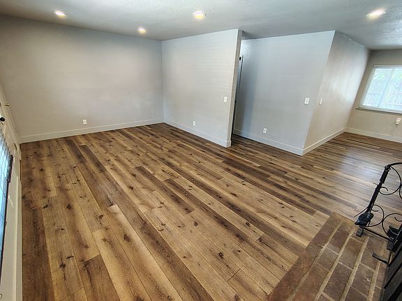 3rd image of 1806 Enslen Ave