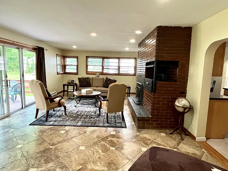 175 Treadwell St — Photo 5