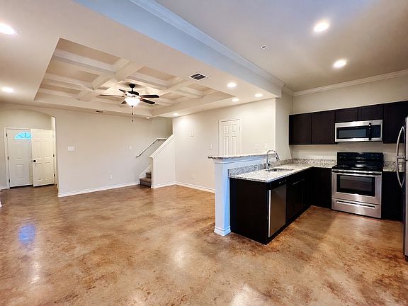 3rd image of 8802 Seguin Rd #3