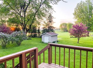 1806 Michaelle Ln, Albert Lea, MN 56007