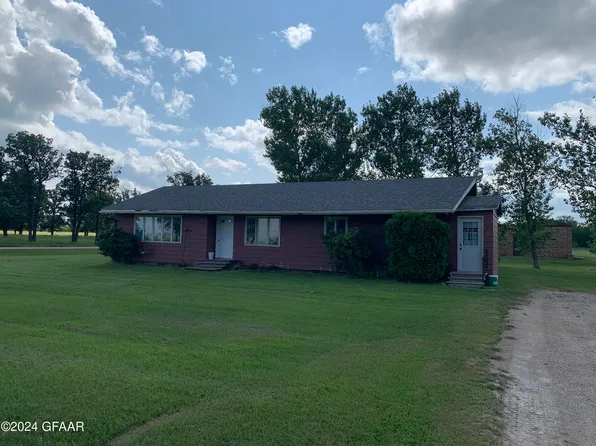 12 Main Ave, Mountain, ND 58262