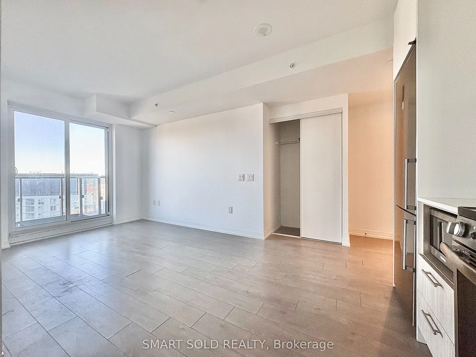 2 bed, $2,400 — Photo 4