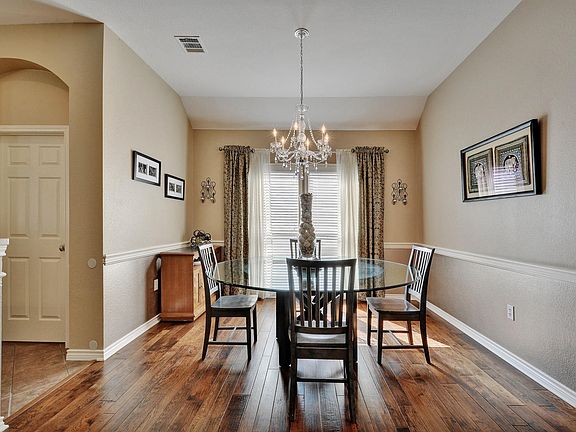 4th image of 2106 Tattler Dr
