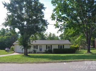 109 Oxford St, Shelby, NC 28152