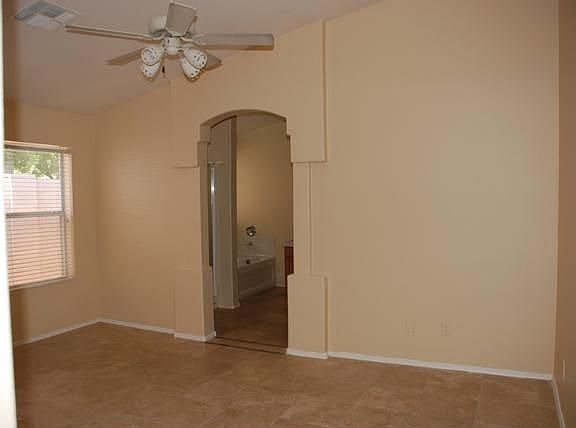 4th image of 1280 E Linda Ln