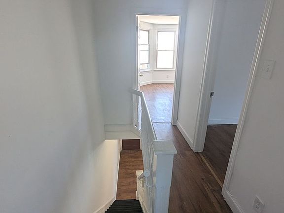 4th image of 2214 Yelland St