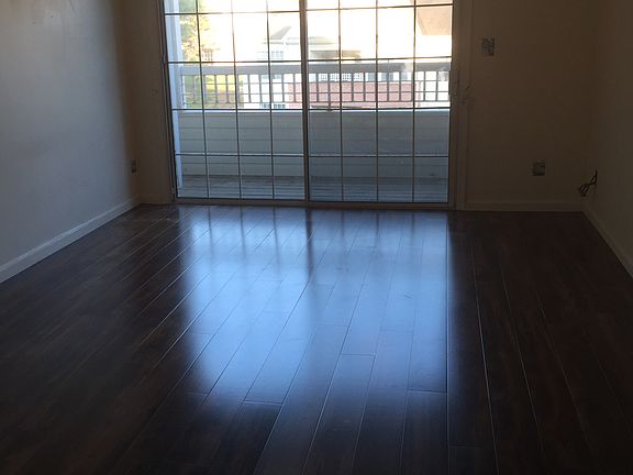 3rd image of 1303 Sheridan Pl