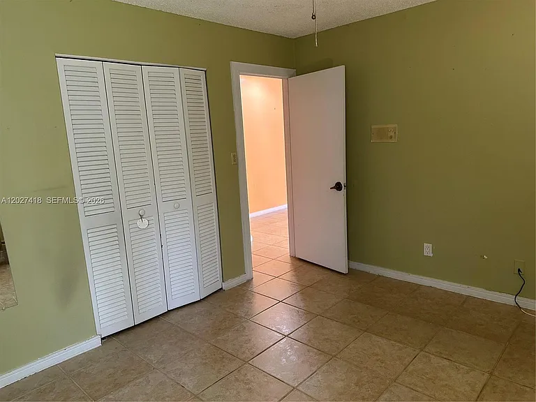 10711 SW 116th Ave — Photo 10