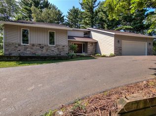 2211 Frona Pl, Eau Claire, WI 54701