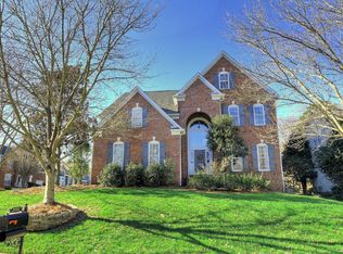 2732 Parham Pl, Charlotte, NC 28270