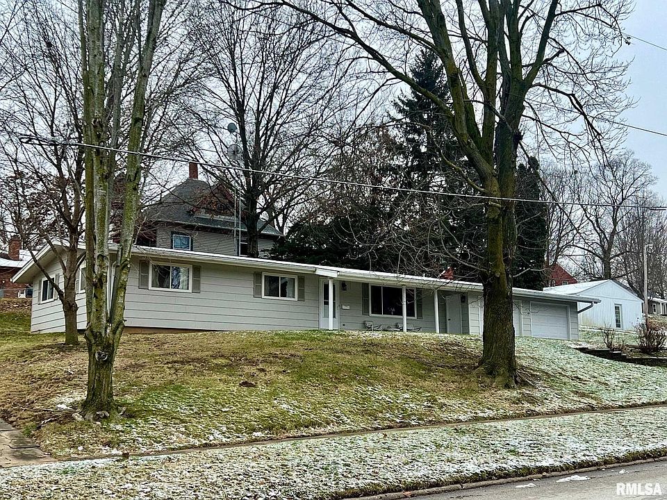 1st image of 404 W Lincoln Ave
