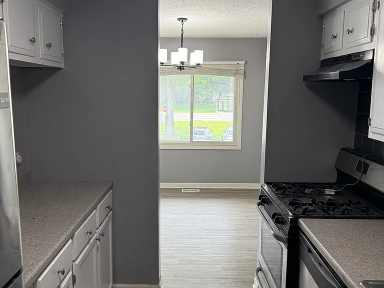 2900 Mitchell Dr #7 — Photo 6