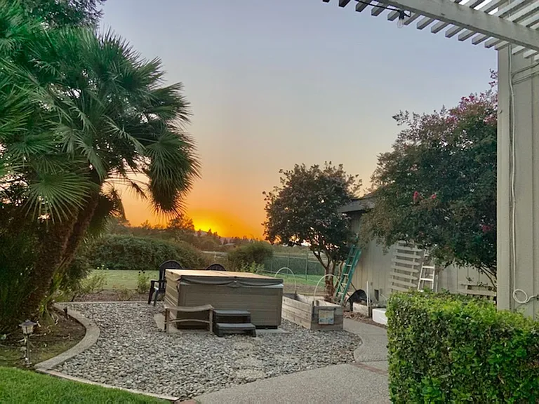 1610 Chris Ln — Photo 17