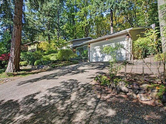 3rd image of 10895 NW Lost Park Dr