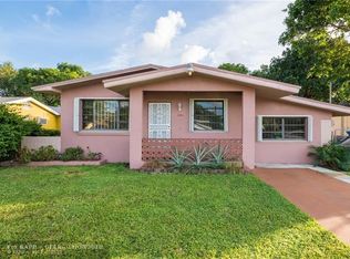 2424 NW 66th St, Miami, FL 33147